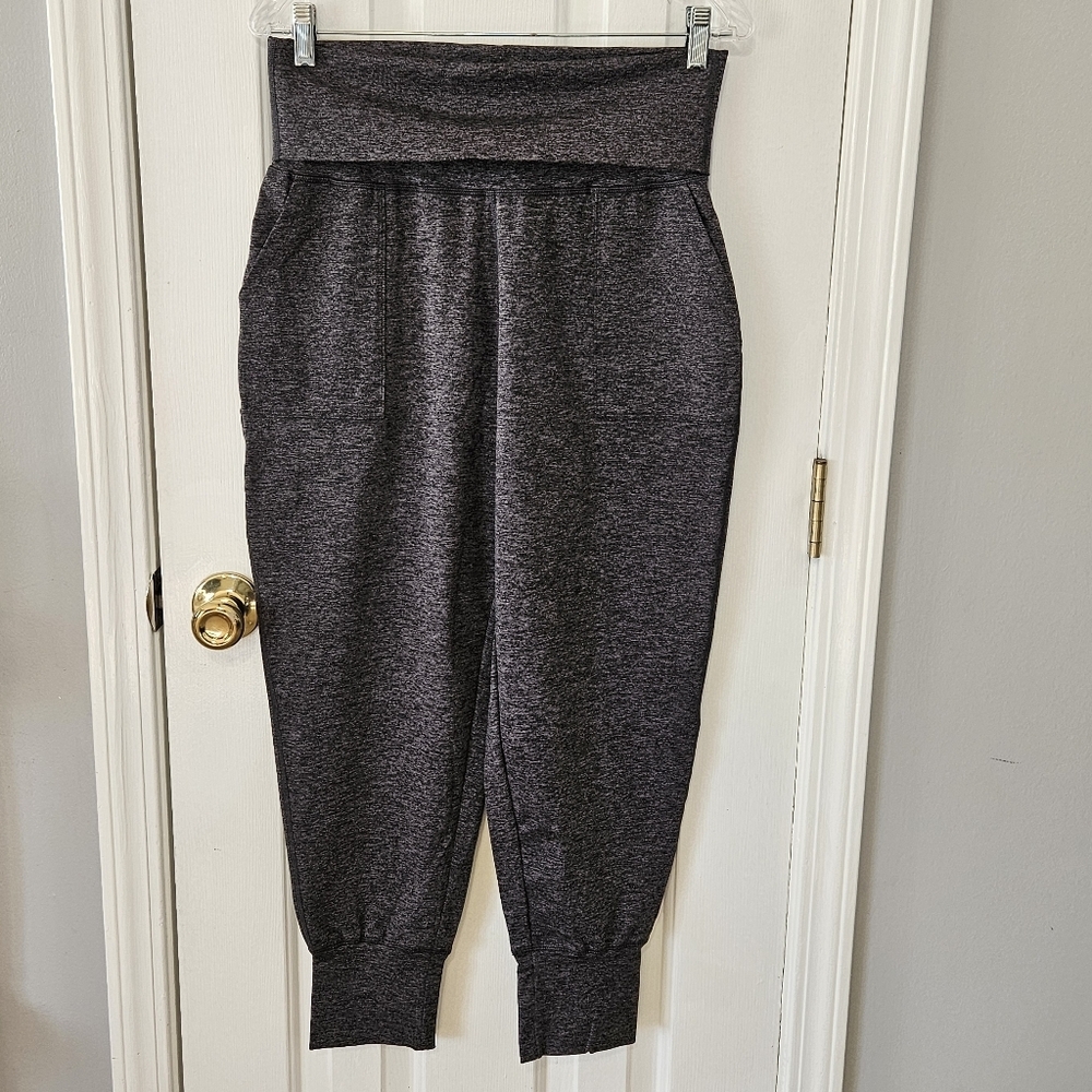 Aerie Gray High-Rise Leggings with Tapered Ankle Medium NWT